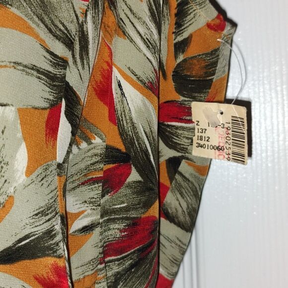 August Silk  100% silk  2 pc wrap skirt and blouse set   Sz 6/8  NWT - Picture 8 of 14